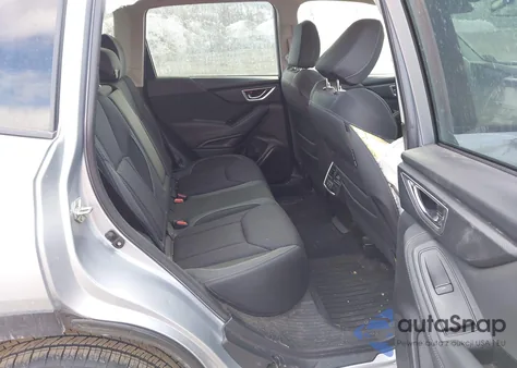 2021 Subaru Forester Premium z USA, uszkodzony, nr VIN JF2SKAJC6MH506832